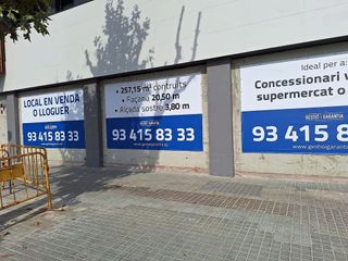 Local comercial en alquiler en Casagemes - Canyadó en Badalona