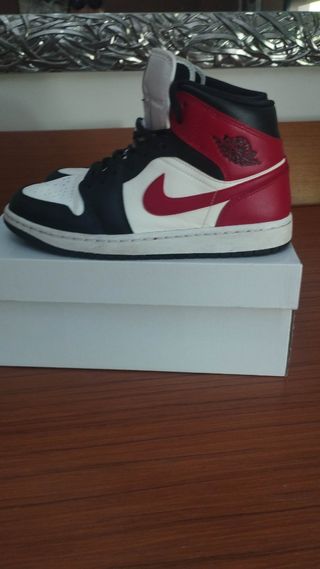 Nike Air Jordan 1 Mid - Talla 41