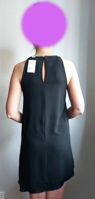 Vestido negro de tirantes