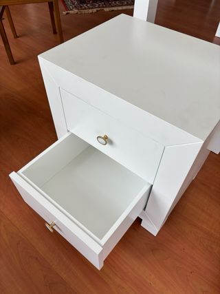 Mesita de noche y cajonera de 2 cajones blanca.