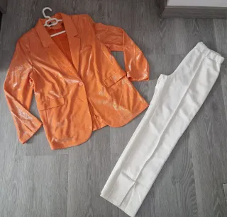 Conjunto de pantalón y americana 

