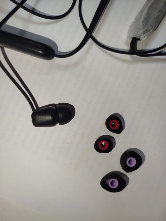 Auriculares Sony WI-C100 - negros