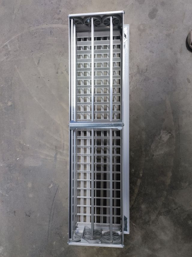 Rejilla ventilación blanca metal