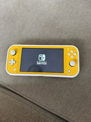 Nintendo Switch Lite gialla