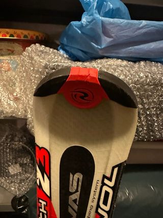 Esquís Rossignol + Bastones