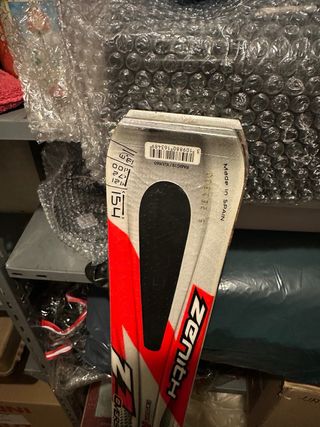 Esquís Rossignol + Bastones