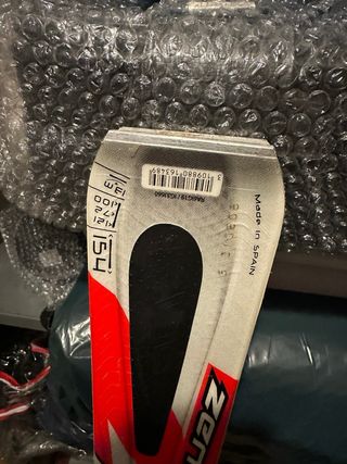 Esquís Rossignol + Bastones