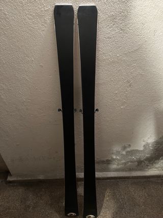 Esquís Rossignol + Bastones