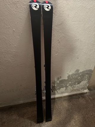 Esquís Rossignol + Bastones