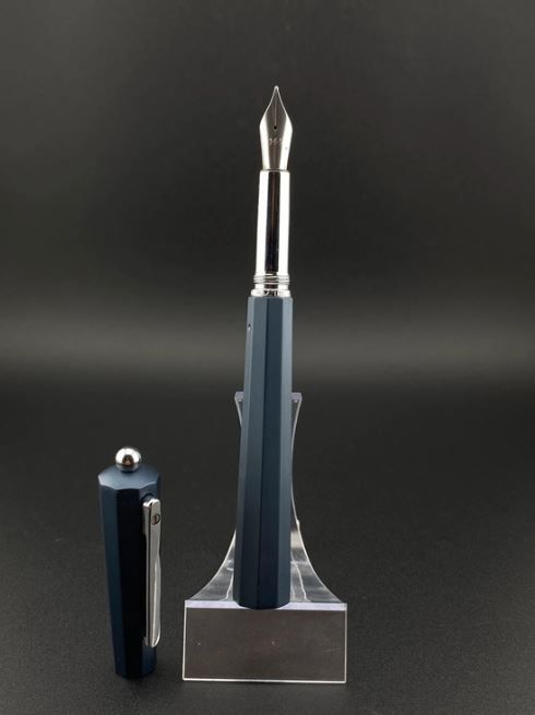 Pluma estilográfica Giulliano Mazzuoli Azul Navy