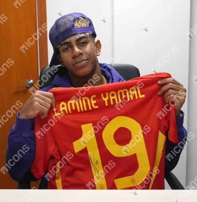 Camiseta Lamíne Yamal Firmada ICONS