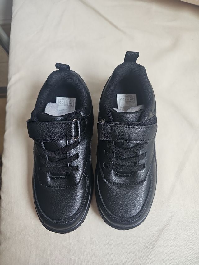 Zapatillas negras niño talla 33