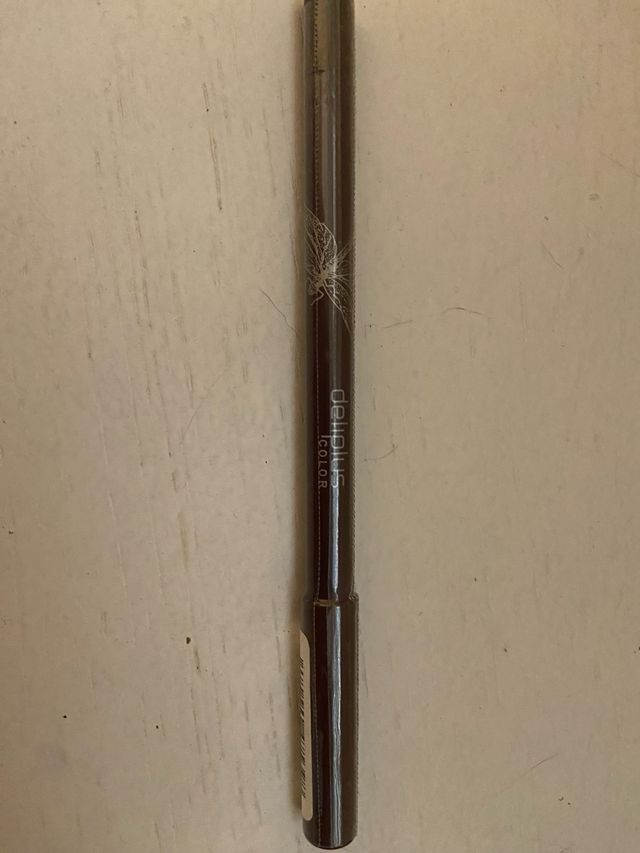 12 Delineador Deliplus berenjena Larga Duración