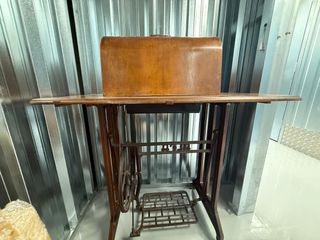 Máquina coser Alfa antigua