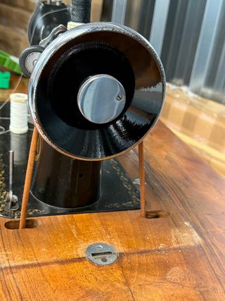 Máquina coser Alfa antigua