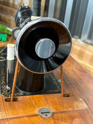 Máquina coser Alfa antigua