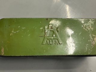 Máquina coser Alfa antigua