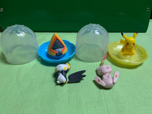 4 Mini Figure Pokémon Gashapon Bandai