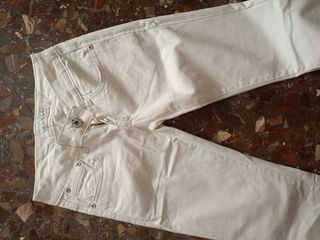 Pantalones vaqueros blancos