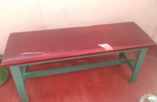 Banco Ikea vintage verde y rojo