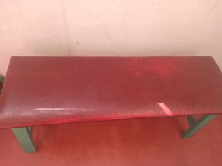 Banco Ikea vintage verde y rojo