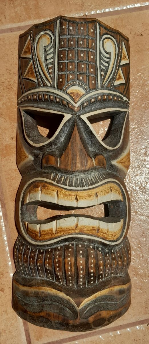Máscara Tribal Tiki de Madera