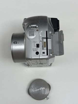 Fujifilm FinePix cámara digital - plata