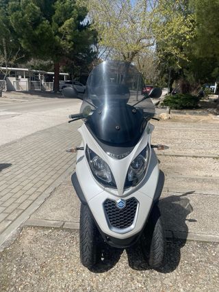 Piaggio MP3 LT 500cc. 3 ruedas carnet de coche