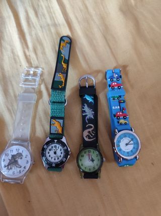 4 Relojes infantiles: dinosaurios & coches