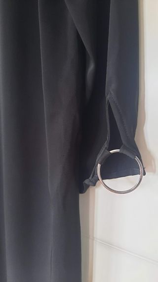 Camisola negra Zara - arandelas