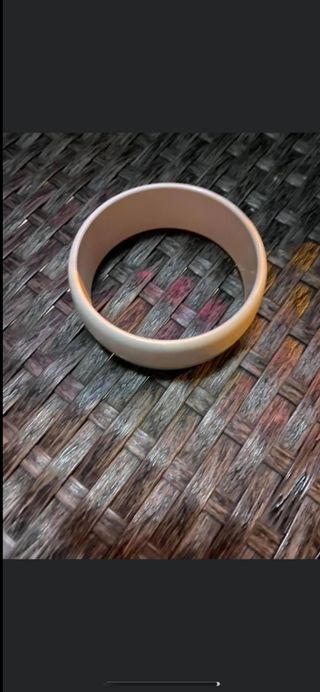 Bracciale bianco nuovo