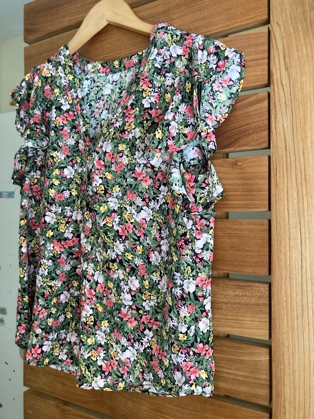 Blusa floral verano manga corta