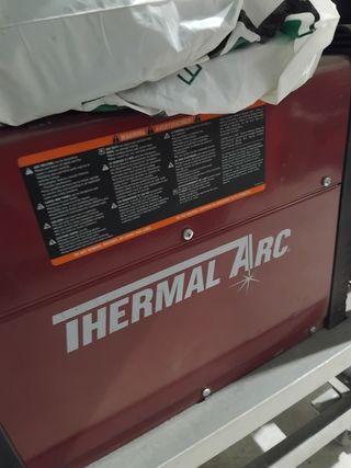 Soldadora Thermal Arc 202 AC/DC