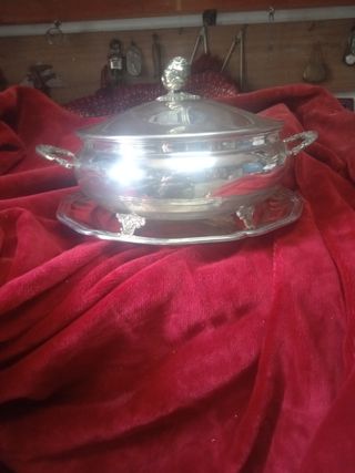 antigua, sopera de alpaca con su bandeja