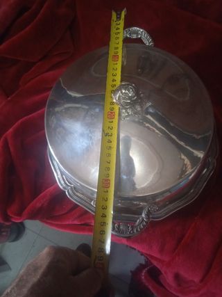 antigua, sopera de alpaca con su bandeja