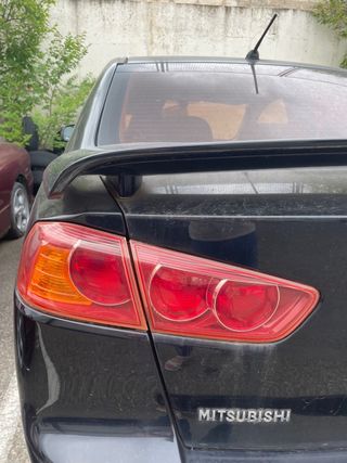 Mitsubishi Lancer - Faros traseros