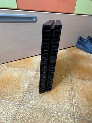 PS4 (PlayStation 4) negra
