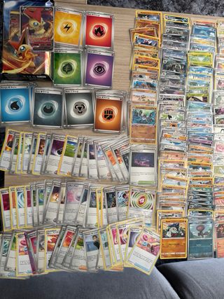 Lote de cartas Pokémon