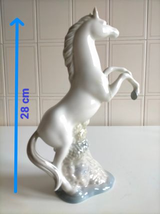 Figura caballo porcelana