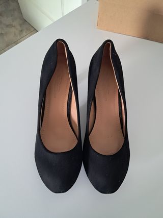 Zapatos negros ante tacón bajo