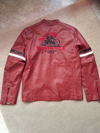 CAZADORA MOTO ROJA CUERO. (OFERTA) 
