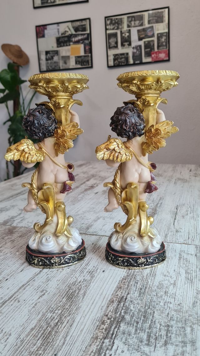 Pareja de Candelabros Angelitos Dorados.