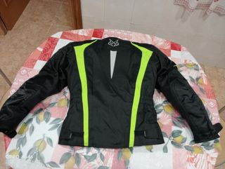 Chaqueta moto mujer talla M seminueva