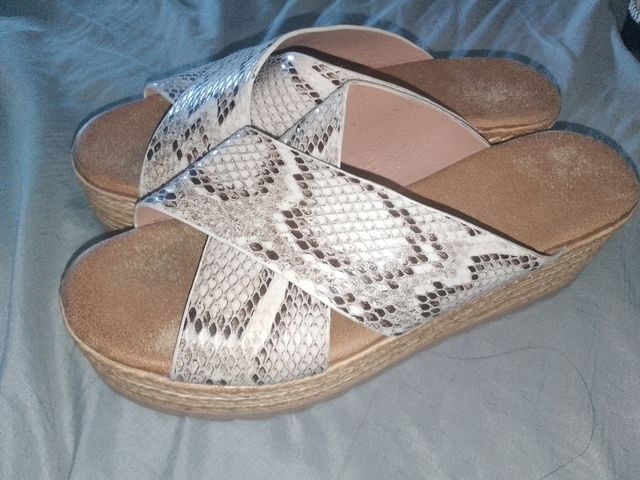 Chanclas plataforma serpiente