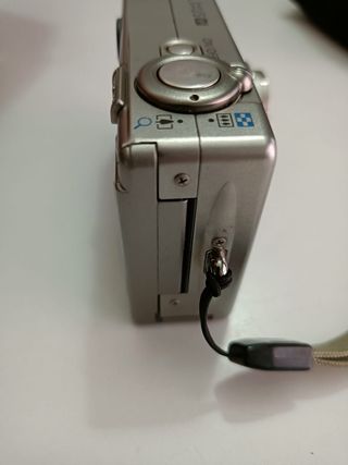 Canon Digital Ixus V2 fotocamera leggi descriz