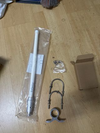 Antena EnGenius EAG-2408 8dBi Omnidireccional 2.4G