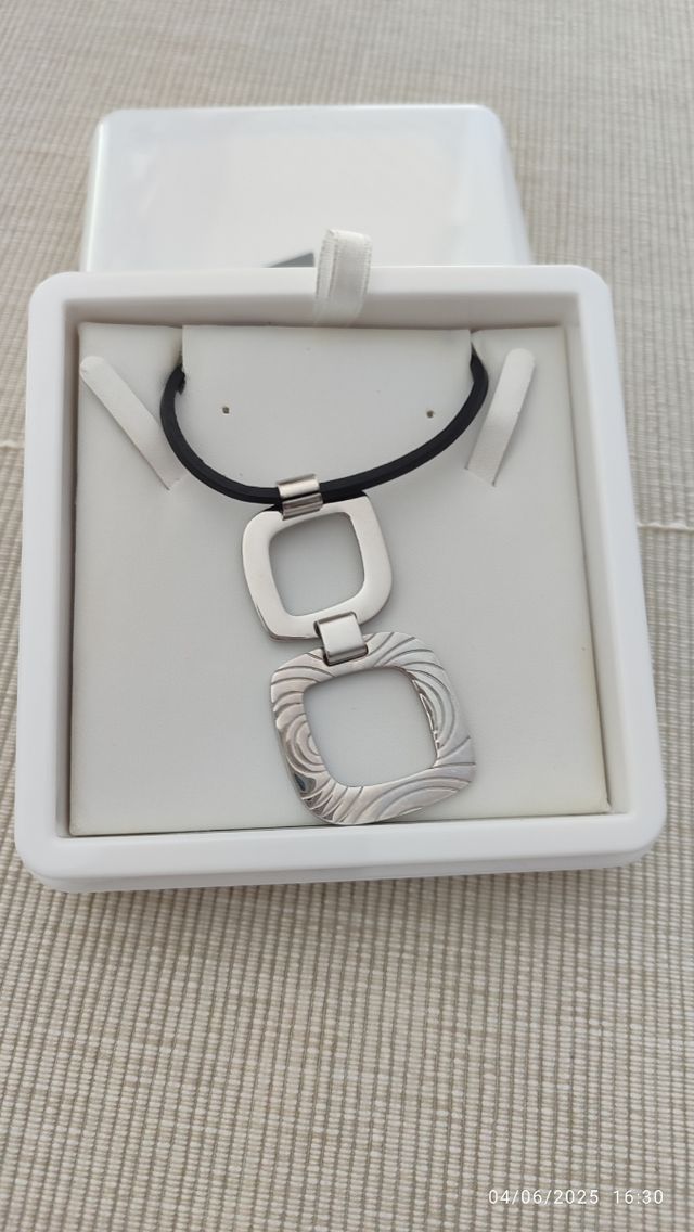 Colgante LOTUS mujer