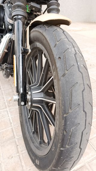 Harley Davidson Iron 883 - 2015