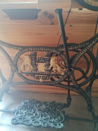 Máquina coser cuero antigua