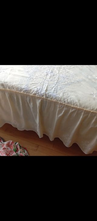 Colcha bordada fina para cama  135cm